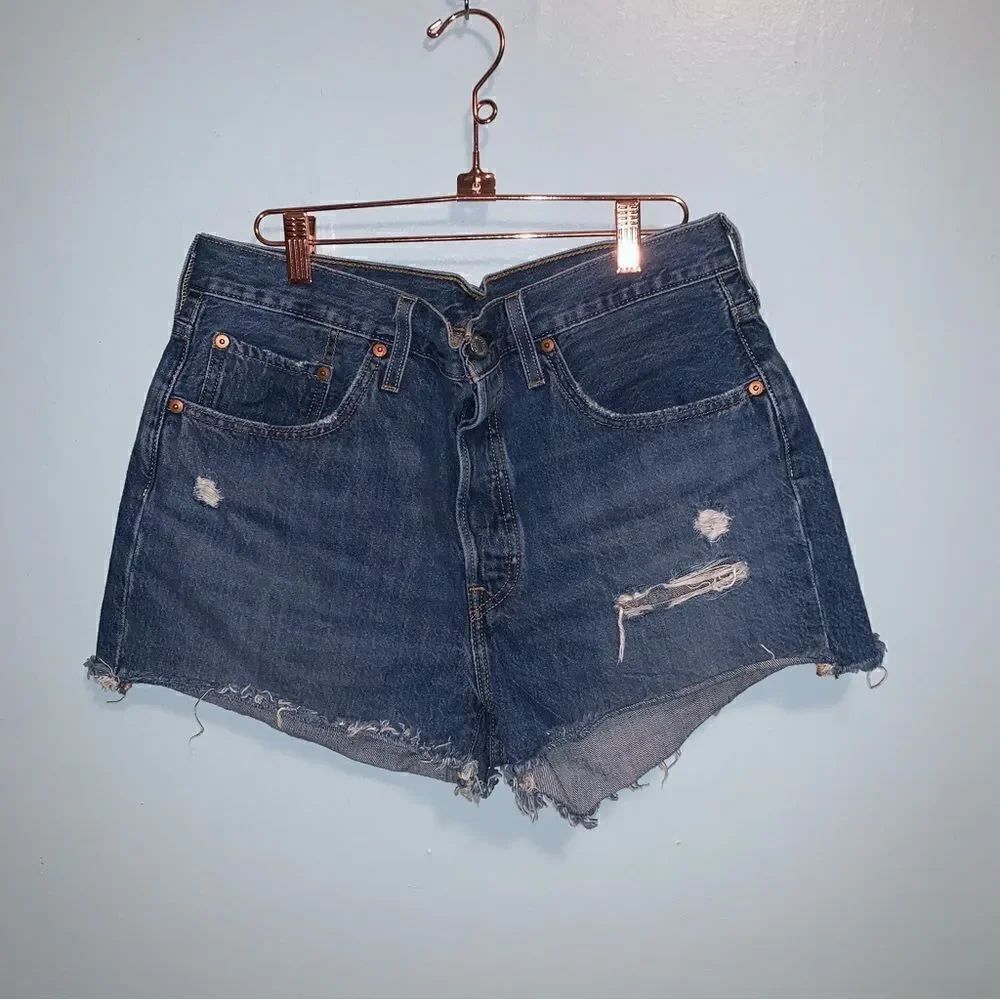 501 Levi High Waisted Shorts size 32